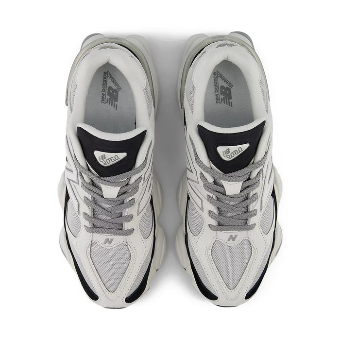 9060 v1 'Black Reflection'