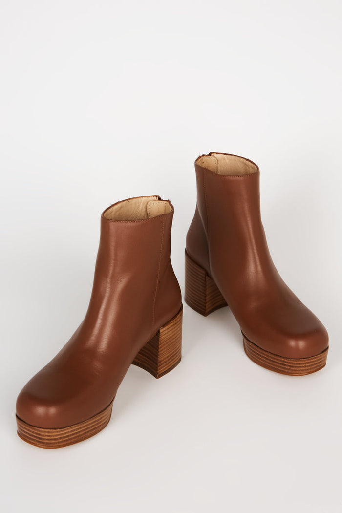 TAN / LEATHER / 35