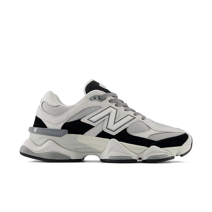 9060 v1 'Black Reflection'