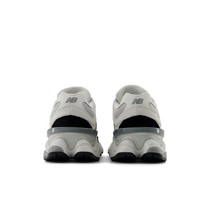 9060 v1 'Black Reflection'