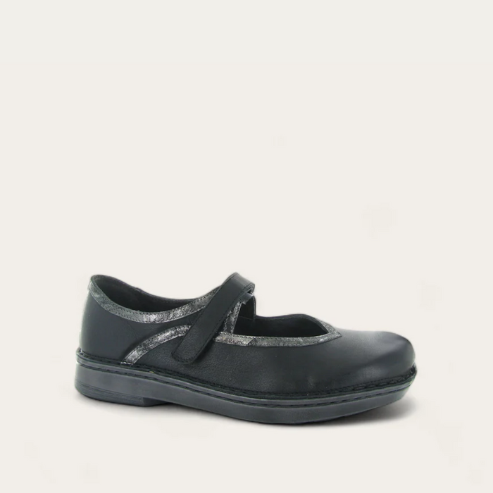 Ainsa-_Soft_Black_Lthr_Metallic_Onyx_Lthr_72d383a1-55de-4cab-a623-316213d57f7d