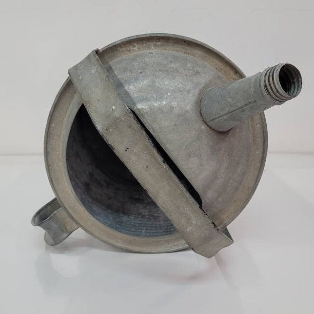 galvanized metal pouring can gsw