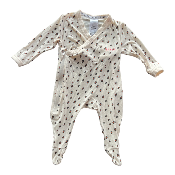 Bonds suit small newborn