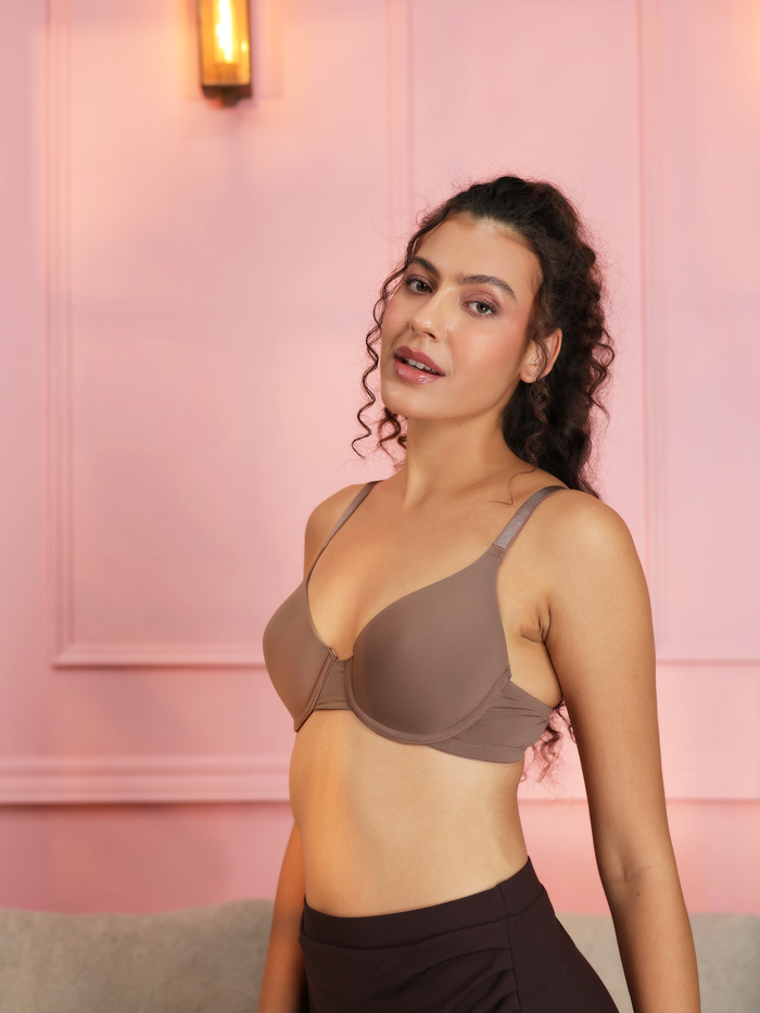 Chelvet Underwired Medium Coverage Bra