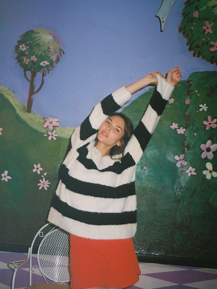 Lisa Says Gah - Coby V-Neck Sweater - Black/White Stripes -