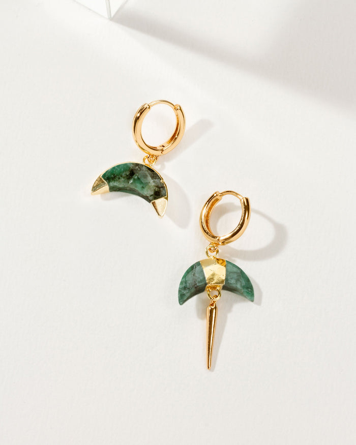 Luna Norte - Crescent Horn Mismatched Huggie Hoop Earring - Emerald