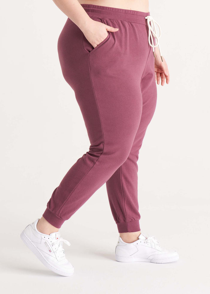 Everyday Jogger in Rose Pink