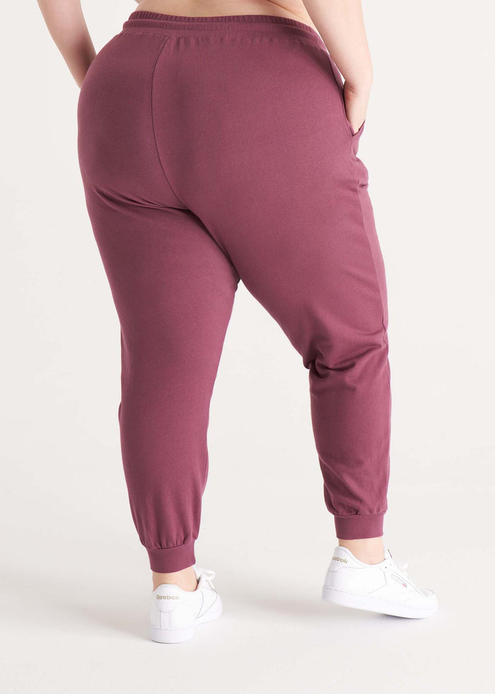 Everyday Jogger in Rose Pink