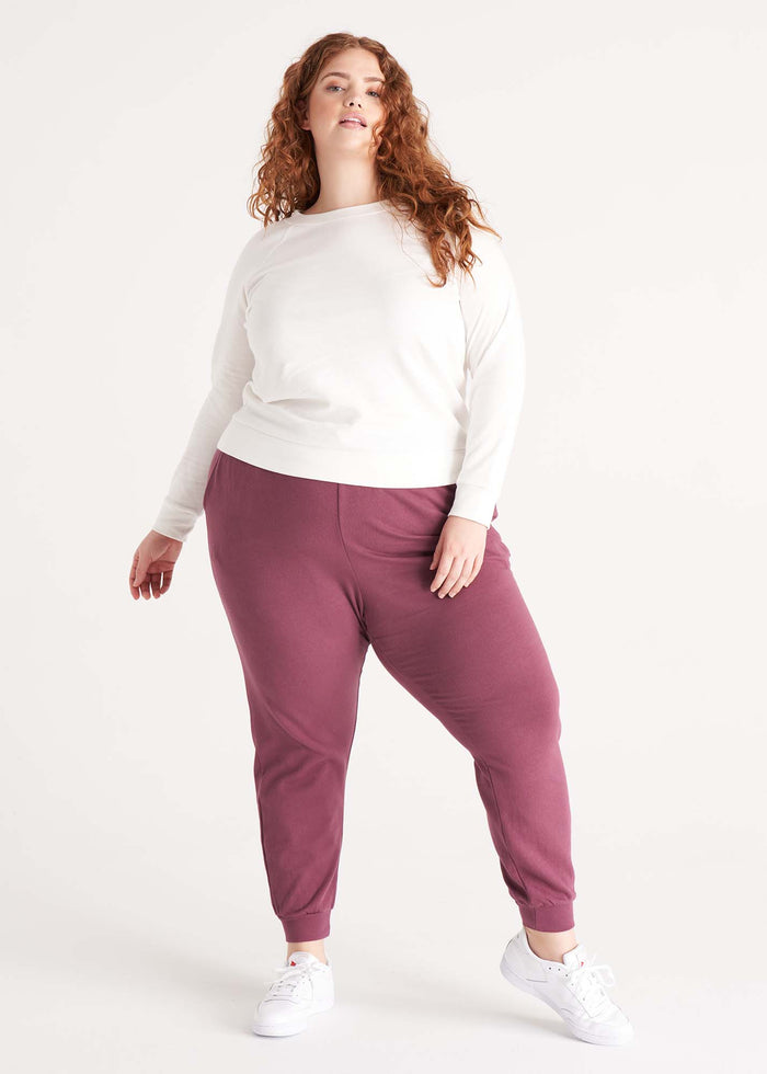 Everyday Jogger in Rose Pink