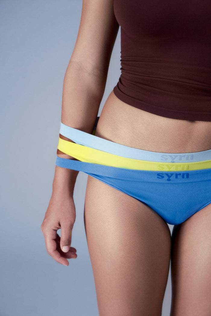 Lily is 5'7 and 32D and wears S on top and XS on the bottom