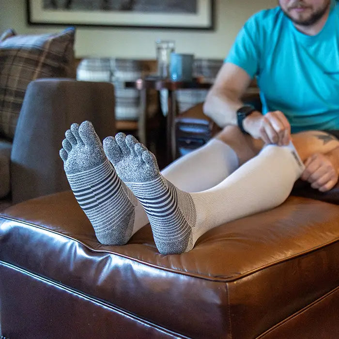 Injinji Compression Over The Calf Toesocks