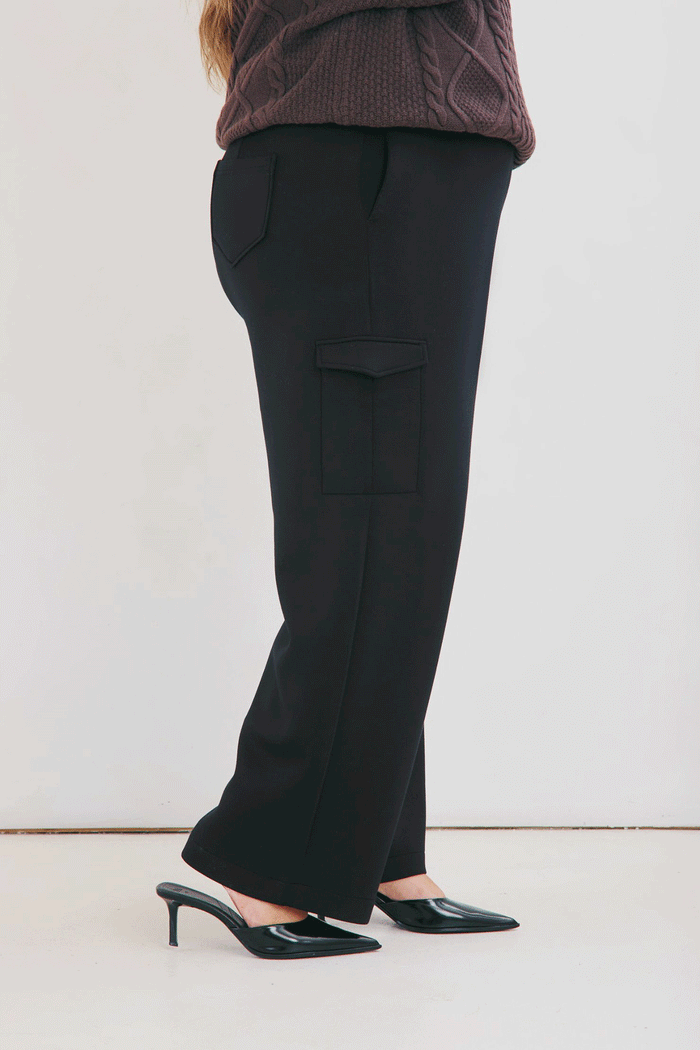London Cargo Pant in Black