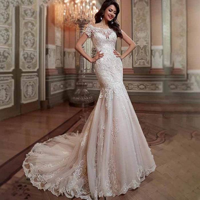 Mermaid Scoop Neck Court Train Lace Wedding Dress With Appliqued