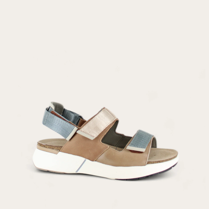 Odyssey_Arizona_Tan_Lthr_Latte_Brown_Lthr_Soft_Ivory_Lthr_1_328423e6-c27d-49b1-8524-a6946abe57c7
