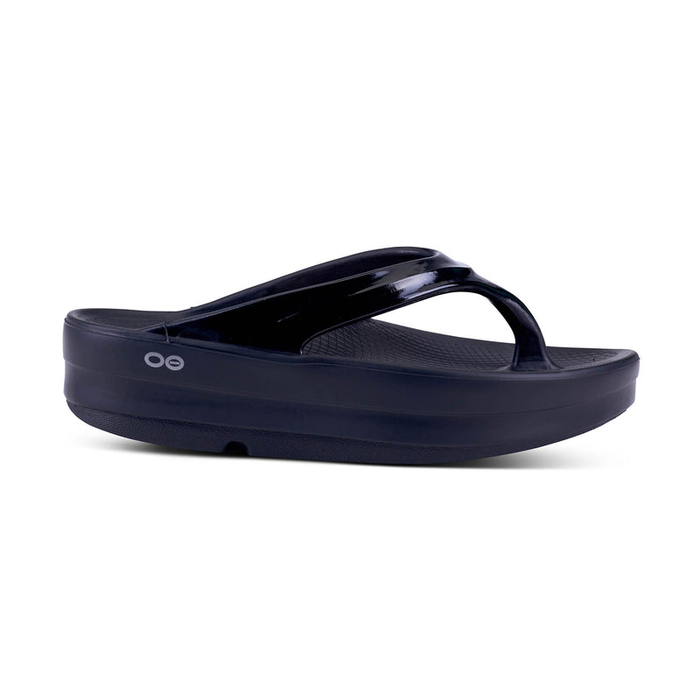 OOFOS Women's OOmega OOlala Thong - Black