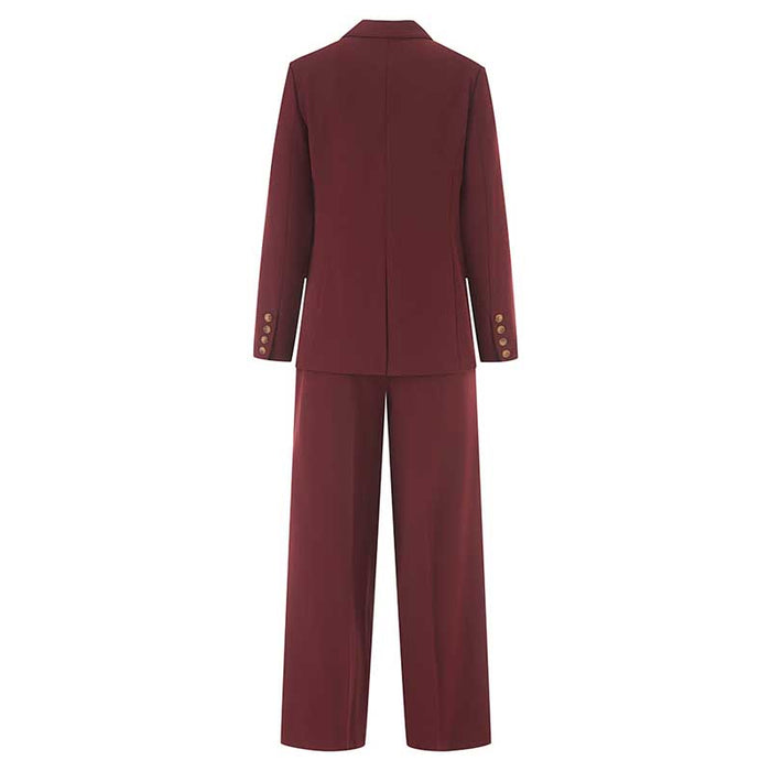 Elegant burgundy women's straight-leg pants suit by SD Dresscode & Fashiontrends, ideal for formal occasions.