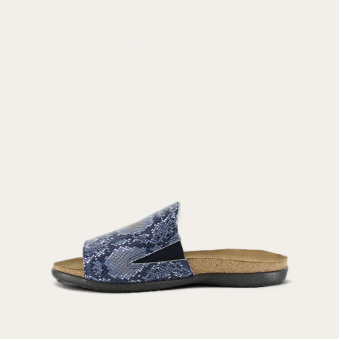 skylar_navy_python_2_a6d1a50b-b573-4fbf-b80c-4d83cd605a24