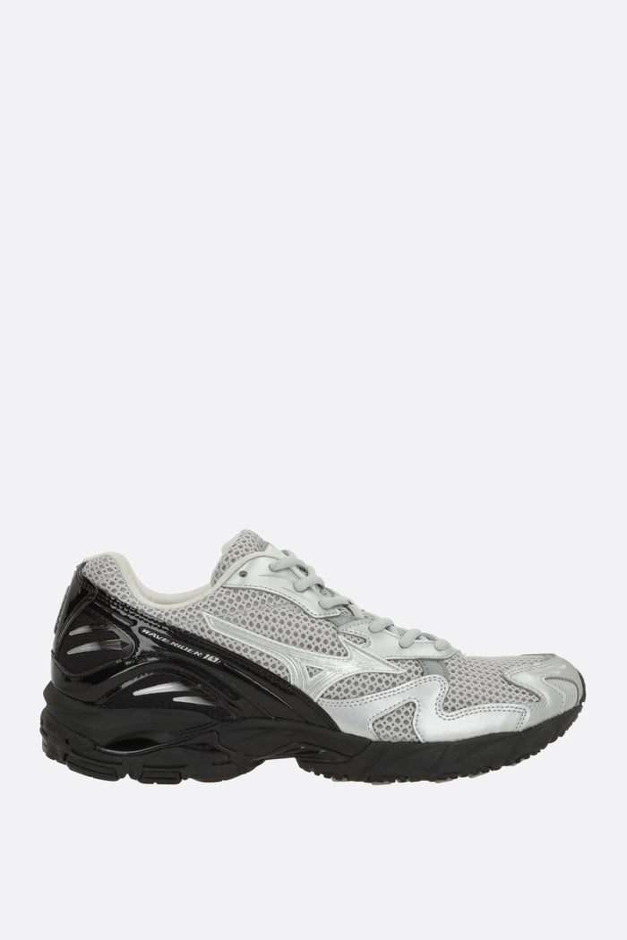Wave Rider 10 sneakers