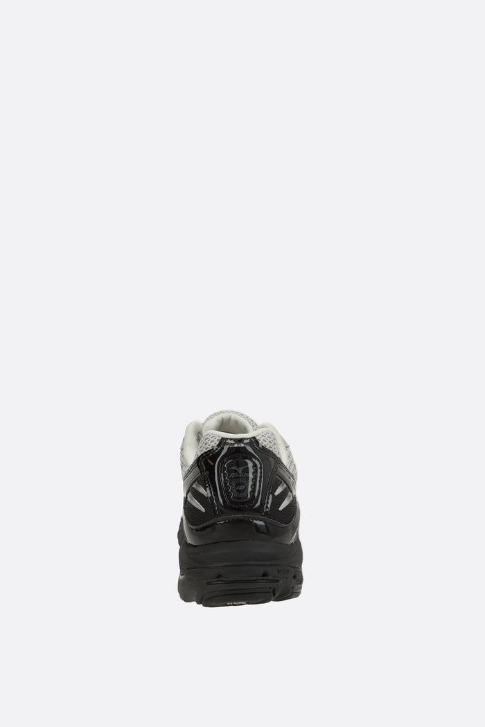 Wave Rider 10 sneakers