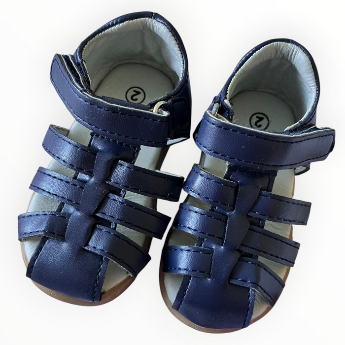 Young original sandals size 2